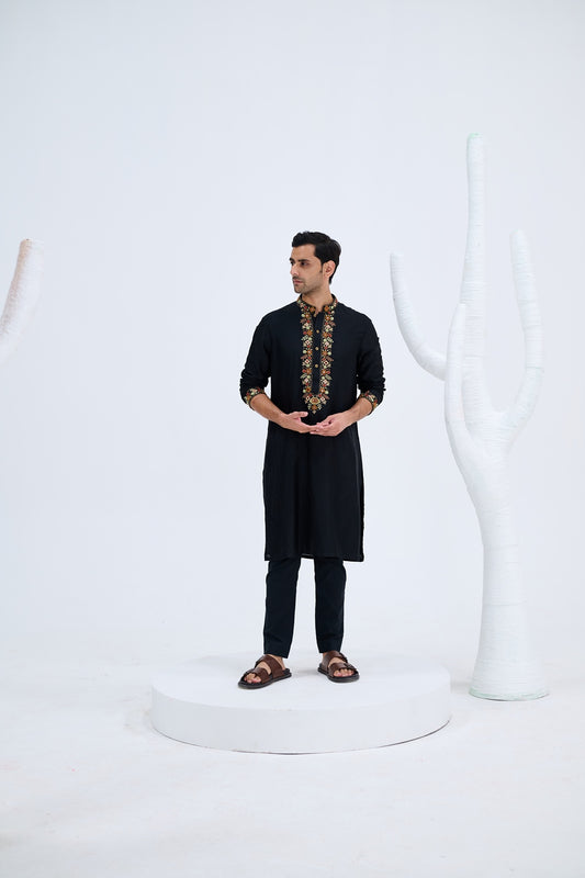 EBONY KURTA SET WITH BLACK PANTS