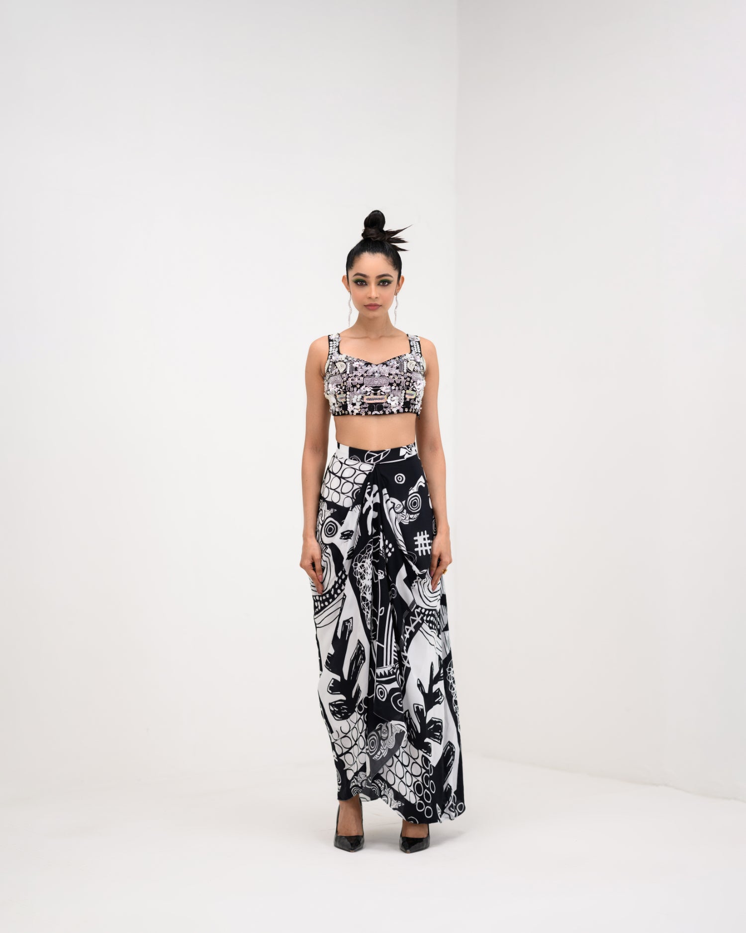 Sushi - Yin Dhoti Skirt Set With Embroidered Bralette
